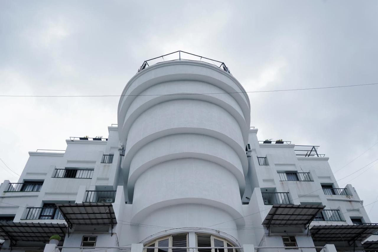 Hotel Royal Accord Surat Eksteriør bilde