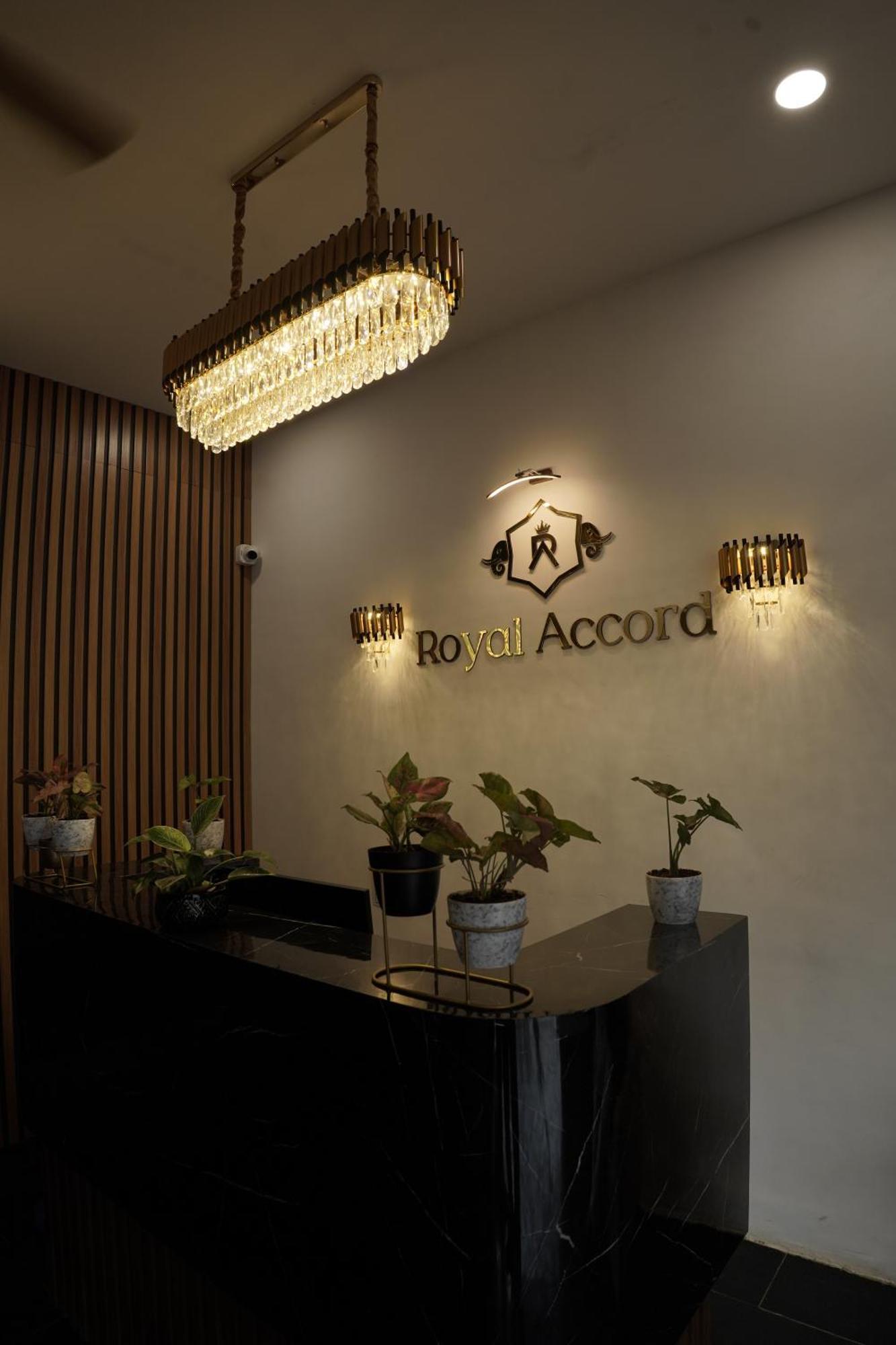 Hotel Royal Accord Surat Eksteriør bilde