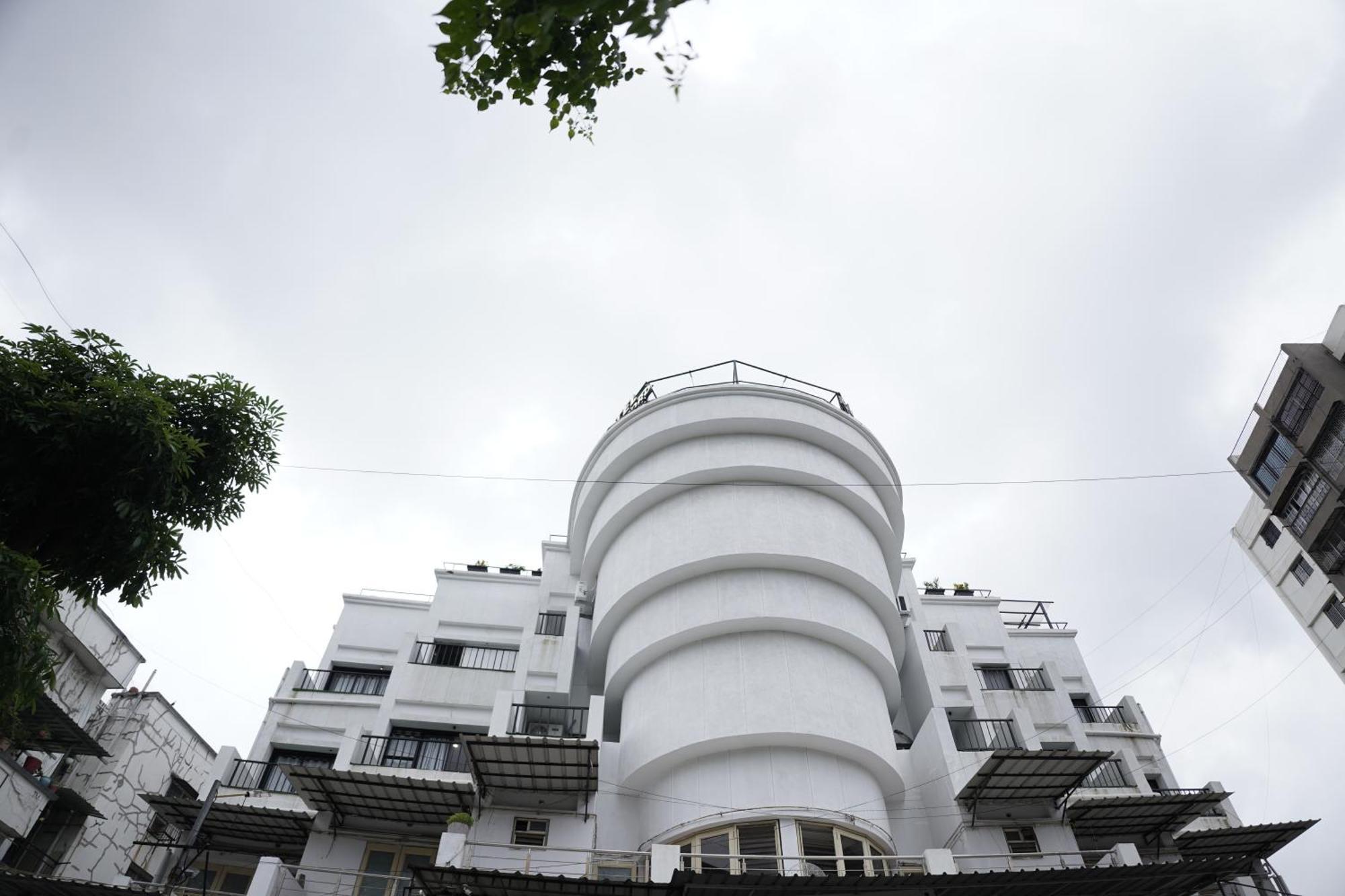 Hotel Royal Accord Surat Eksteriør bilde